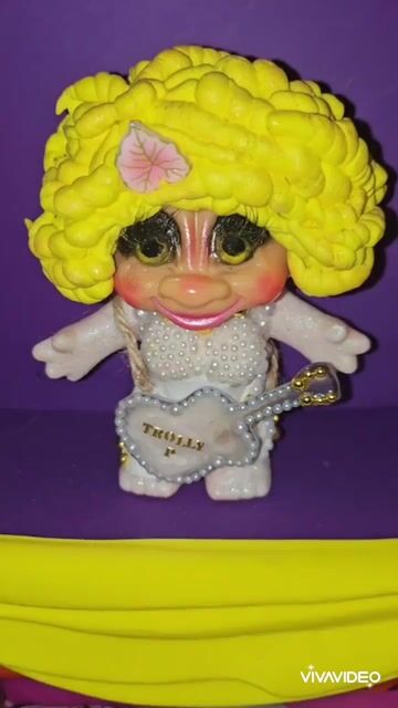 Trolly Parton - Video